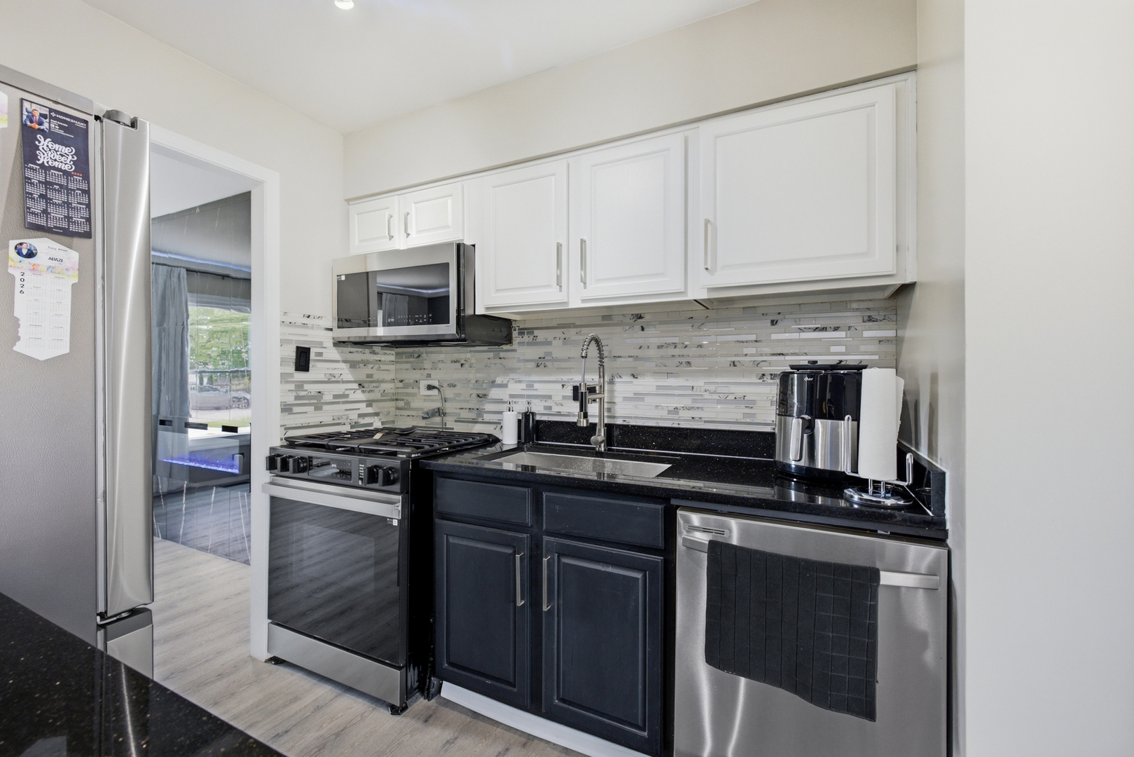 5th image of 1470 Devonshire Ln, Hoffman Estates, IL 60169 | MLS# 12693217