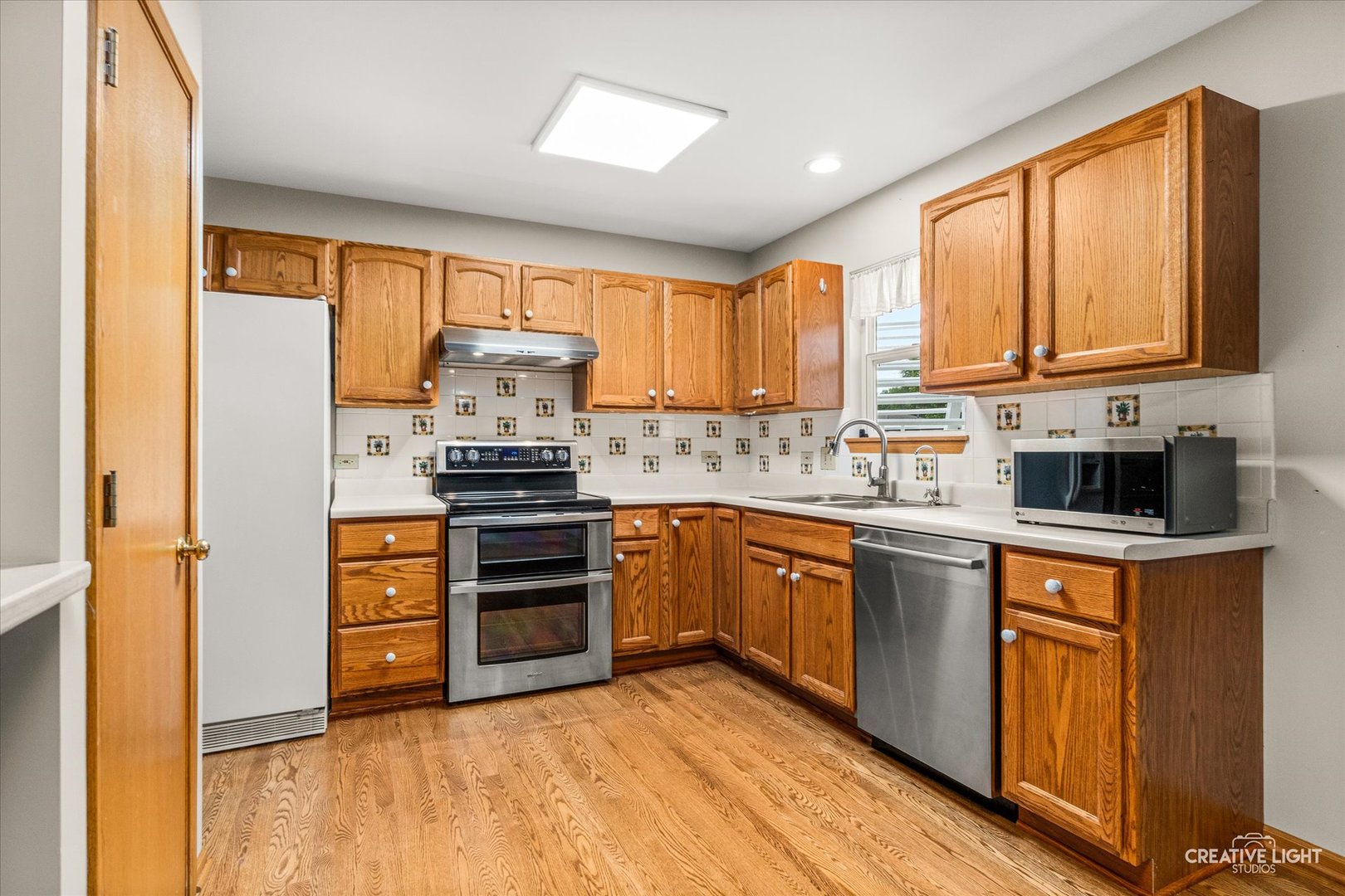 4th image of 3S370 Curtis Ave, Warrenville, IL 60555 | MLS# 12693279