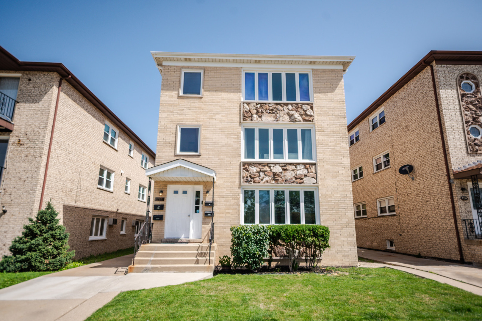 Homes for sale in Chicago, IL | 7942 W Addison St #1, Chicago, IL 60634 | MLS# 12693347