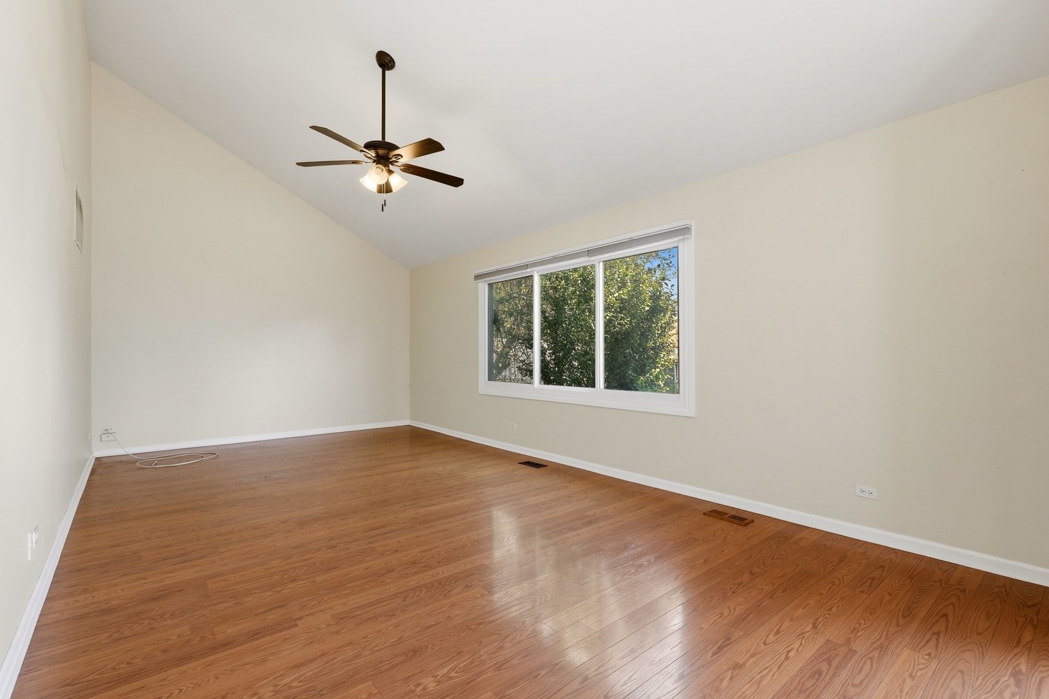 3rd image of 2008 Primrose Dr, Plainfield, IL 60586 | MLS# 12693398