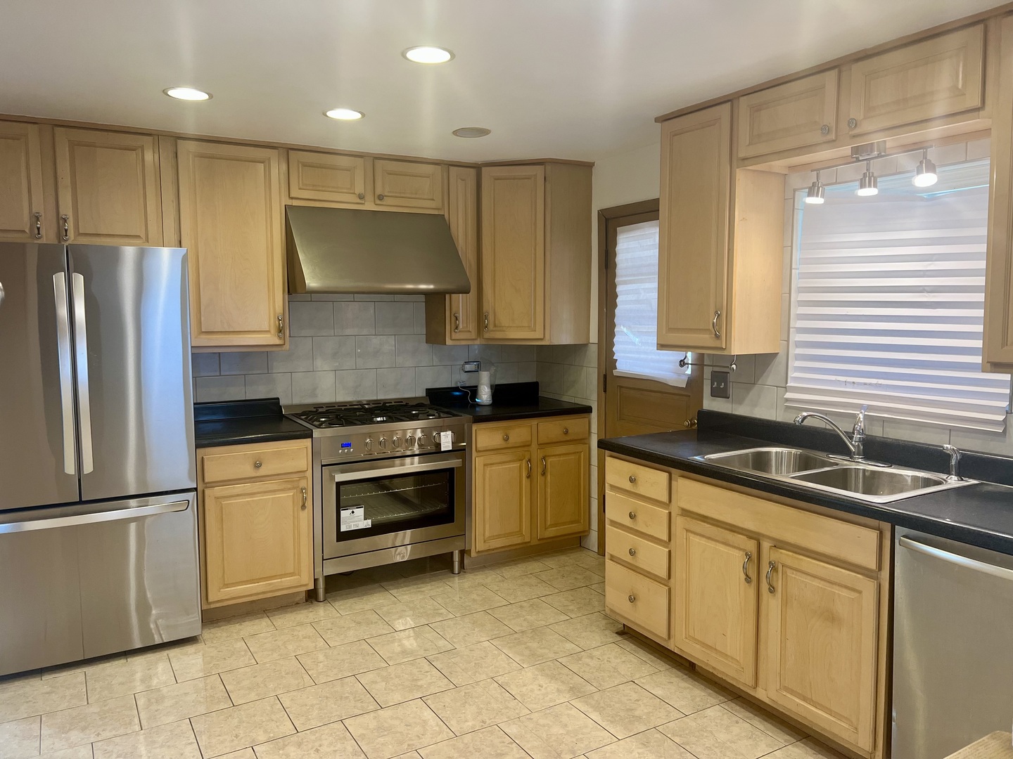 5th image of 15635 Minerva Ave, Dolton, IL 60419 | MLS# 12693407