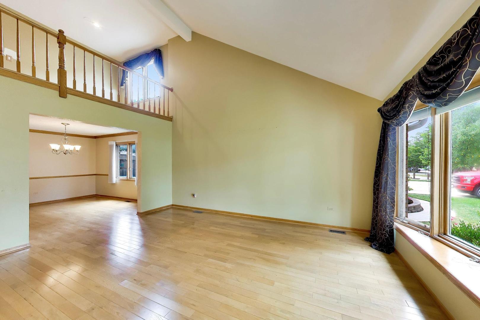 3rd image of 443 N Tara Ln, Addison, IL 60101 | MLS# 12693441