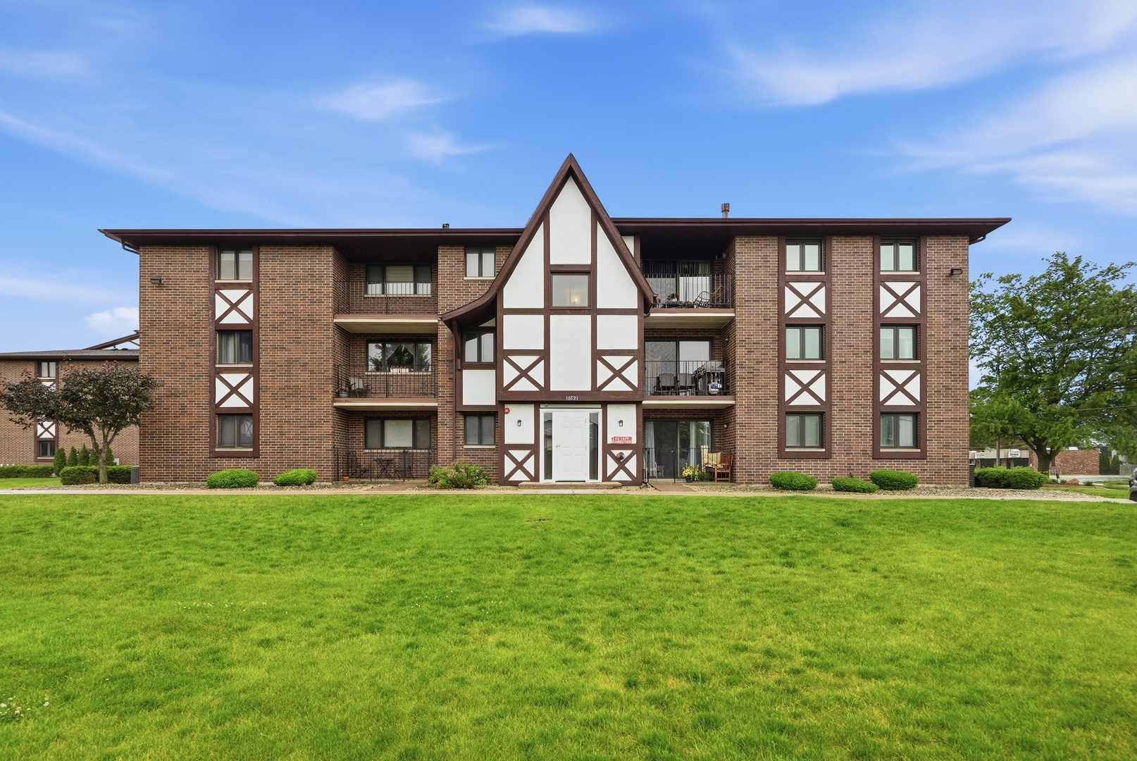 Homes for sale in Palos Hills, IL | 10521 S Roberts Rd #3A, Palos Hills, IL 60465 | MLS# 12693556