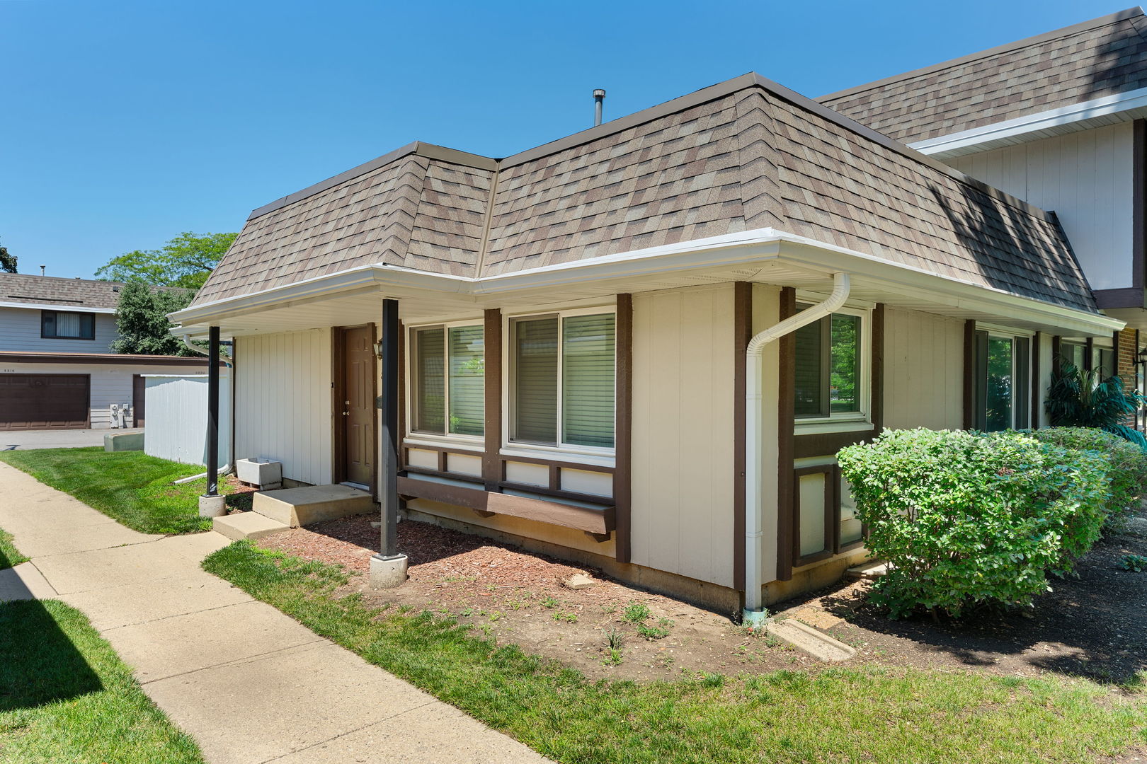 Homes for sale in Hanover Park, IL | 5521 Pebblebeach Dr, Hanover Park, IL 60133 | MLS# 12693875