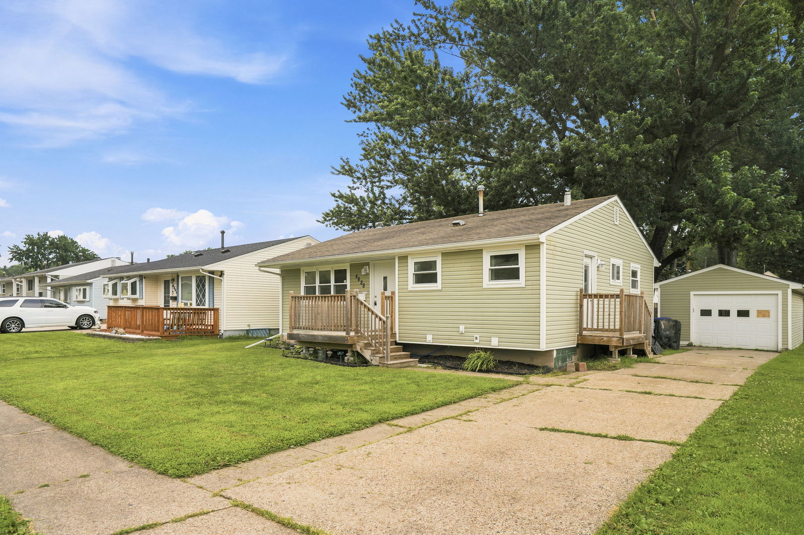 2nd image of 4628 50th St, Moline, IL 61265 | MLS# 12693899