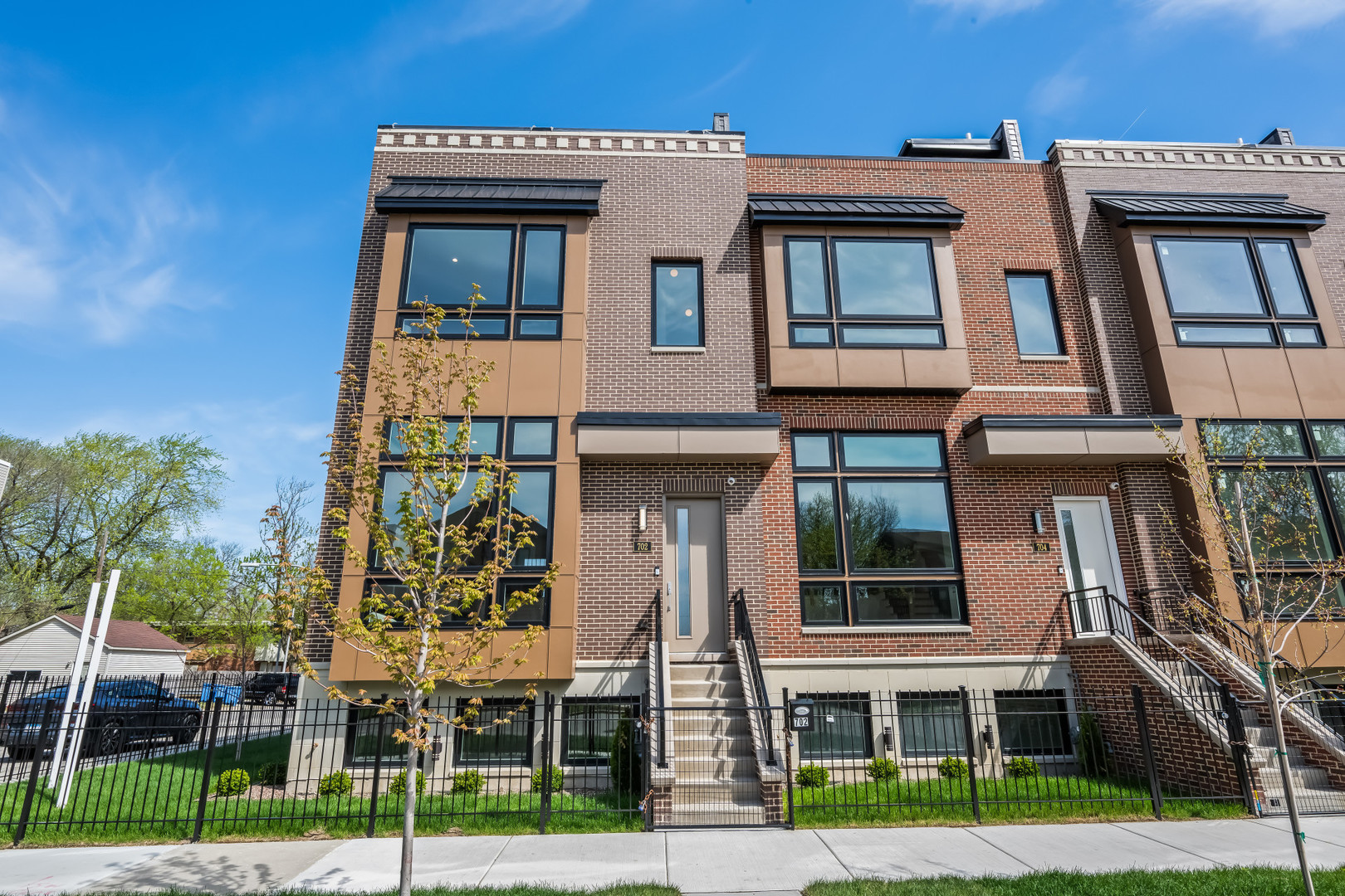 1st image of 708 E 41 St, Chicago, IL 60653 | MLS# 12694144