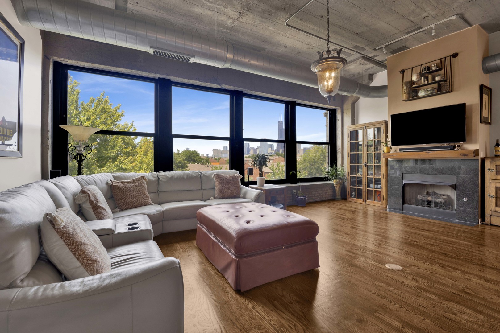 2nd image of 1033 W 14th Pl #318, Chicago, IL 60608 | MLS# 12694455