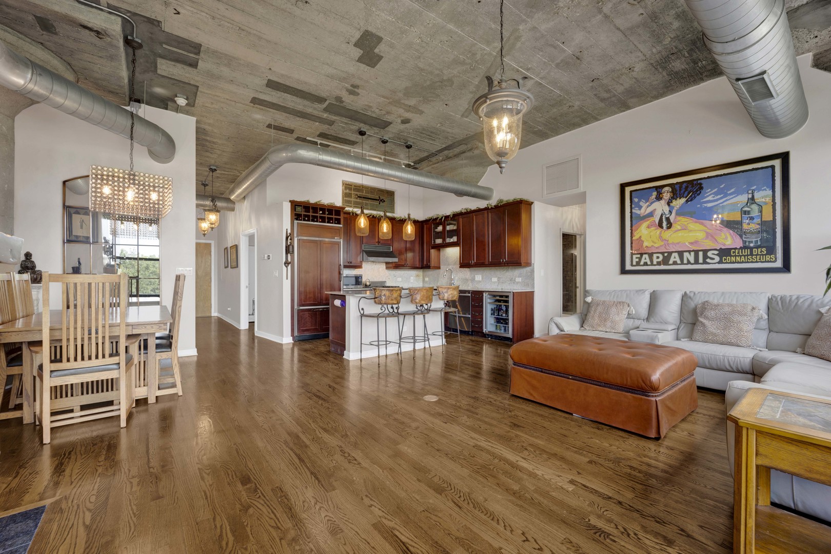 4th image of 1033 W 14Th Pl, Chicago, IL 60608