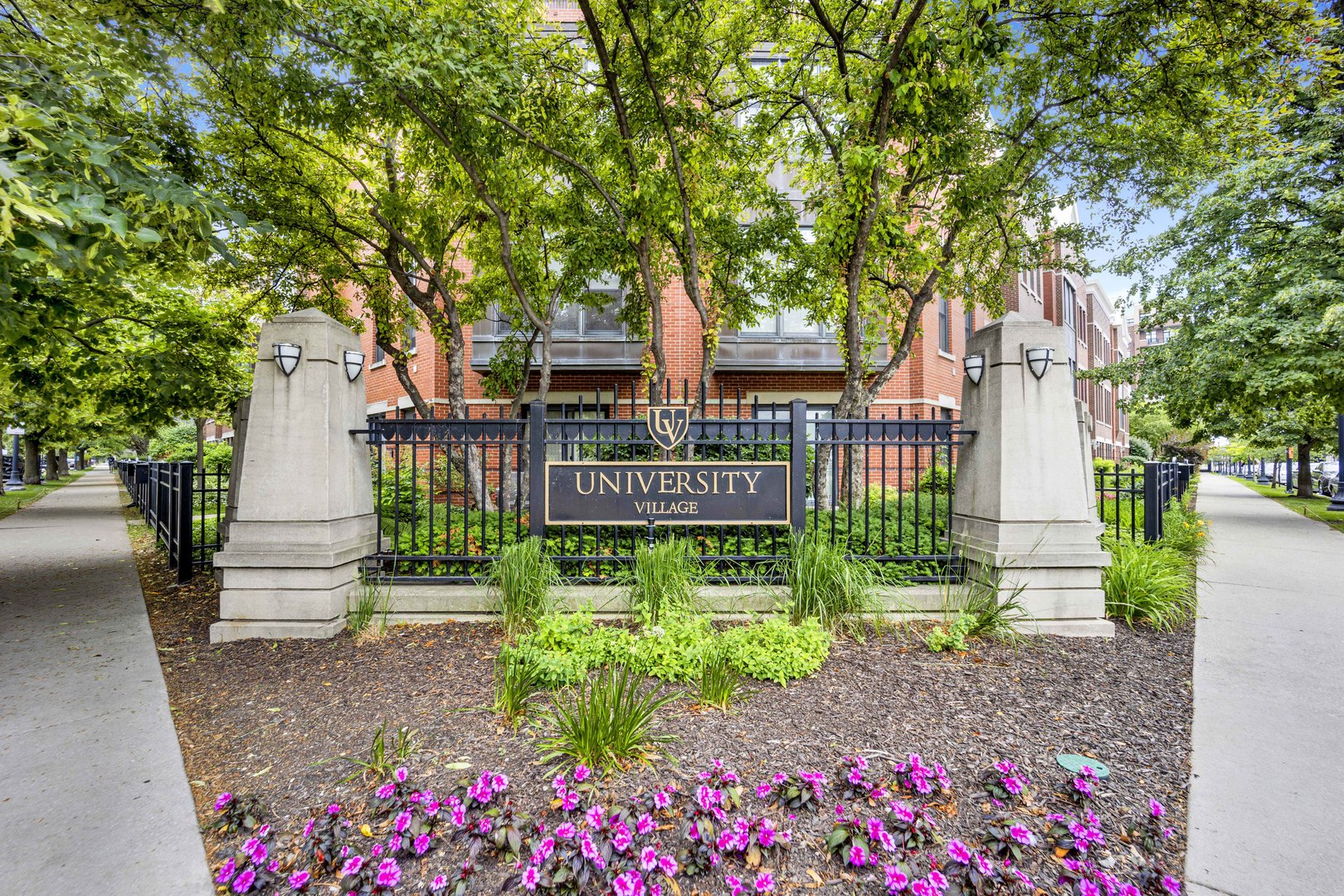 2nd image of 1033 W 14Th Pl, Chicago, IL 60608