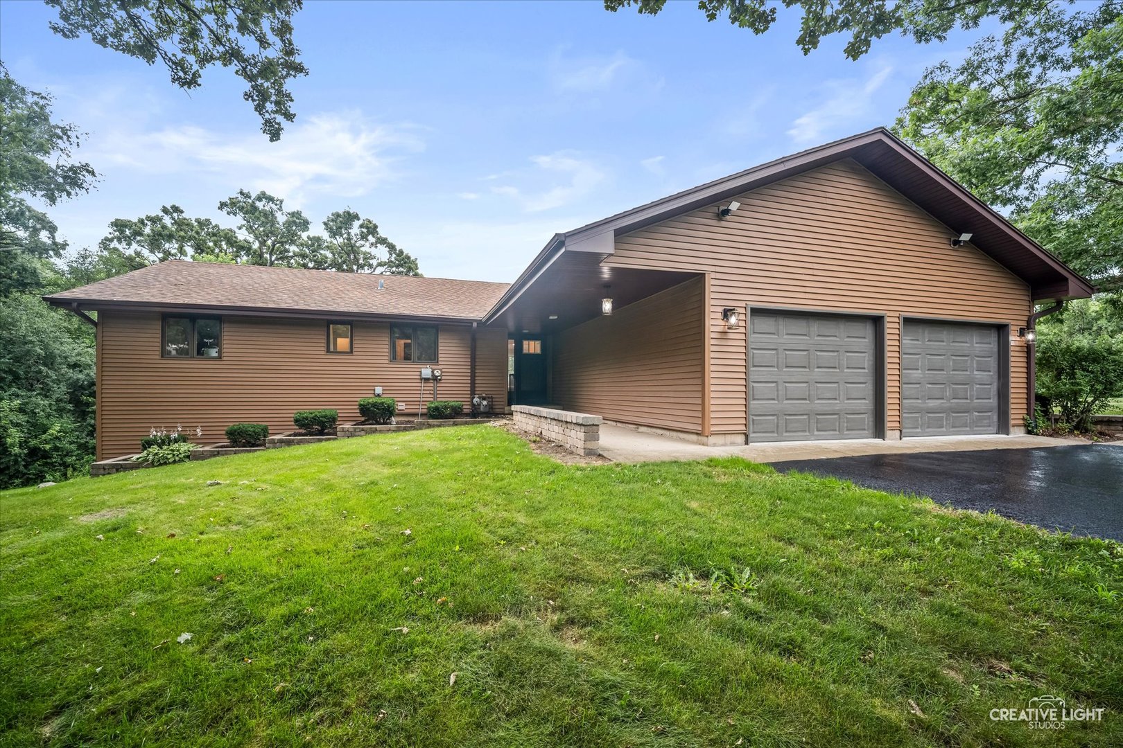 Homes for sale in Richmond, IL | 10033 W Hillshire Dr, Richmond, IL 60071 | MLS# 12694506