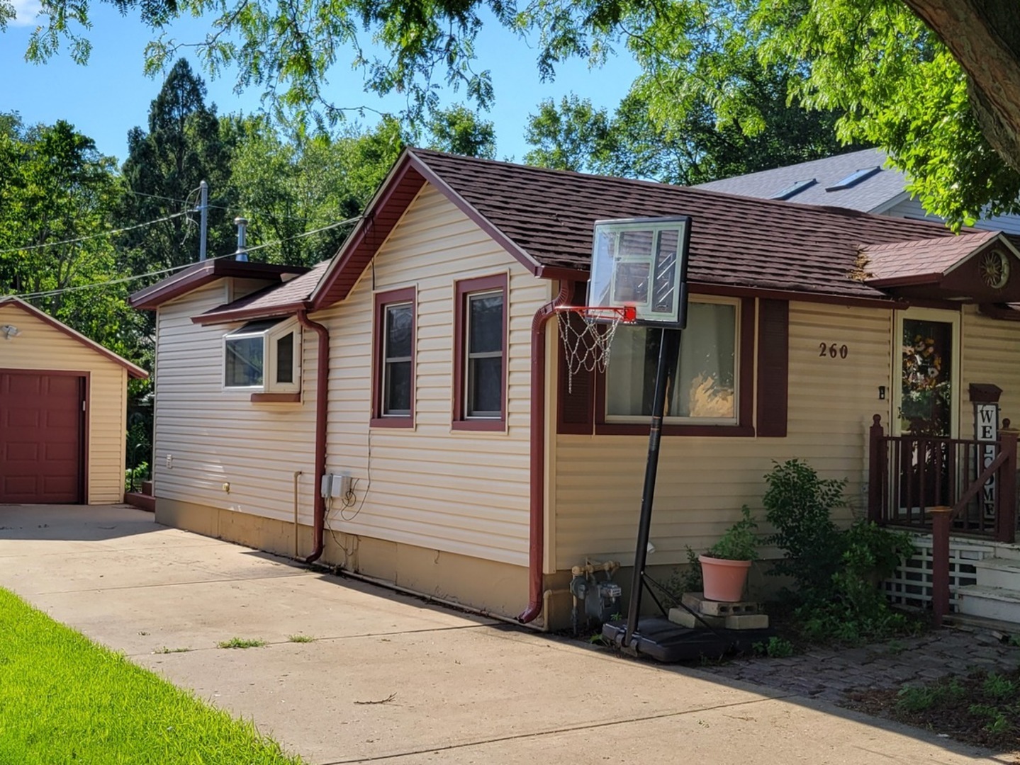 4th image of 260 S Aldine St, Elgin, IL 60123 | MLS# 12694921