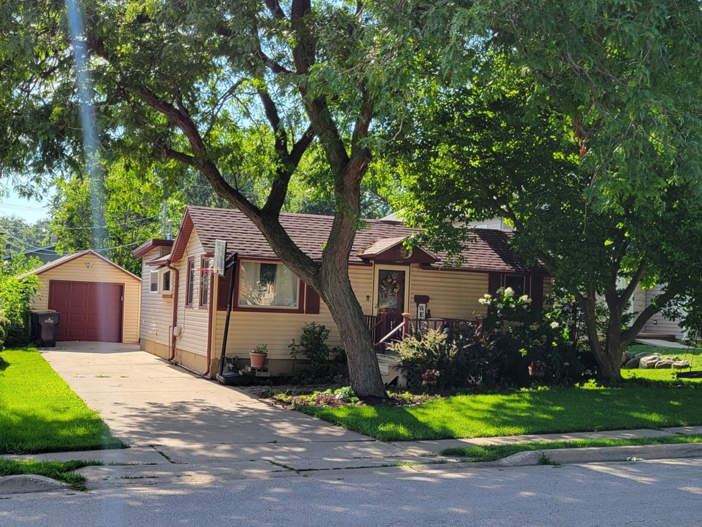 1st image of 260 S Aldine St, Elgin, IL 60123 | MLS# 12694921