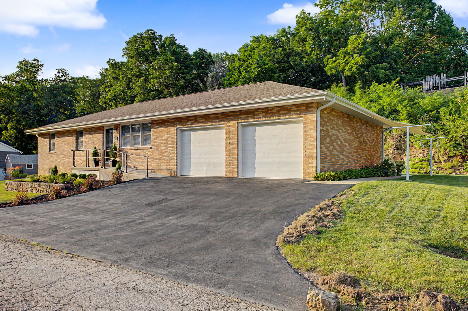 Homes for sale in Galena, IL | 402 Boggess St, Galena, IL 61036 | MLS# 12695278