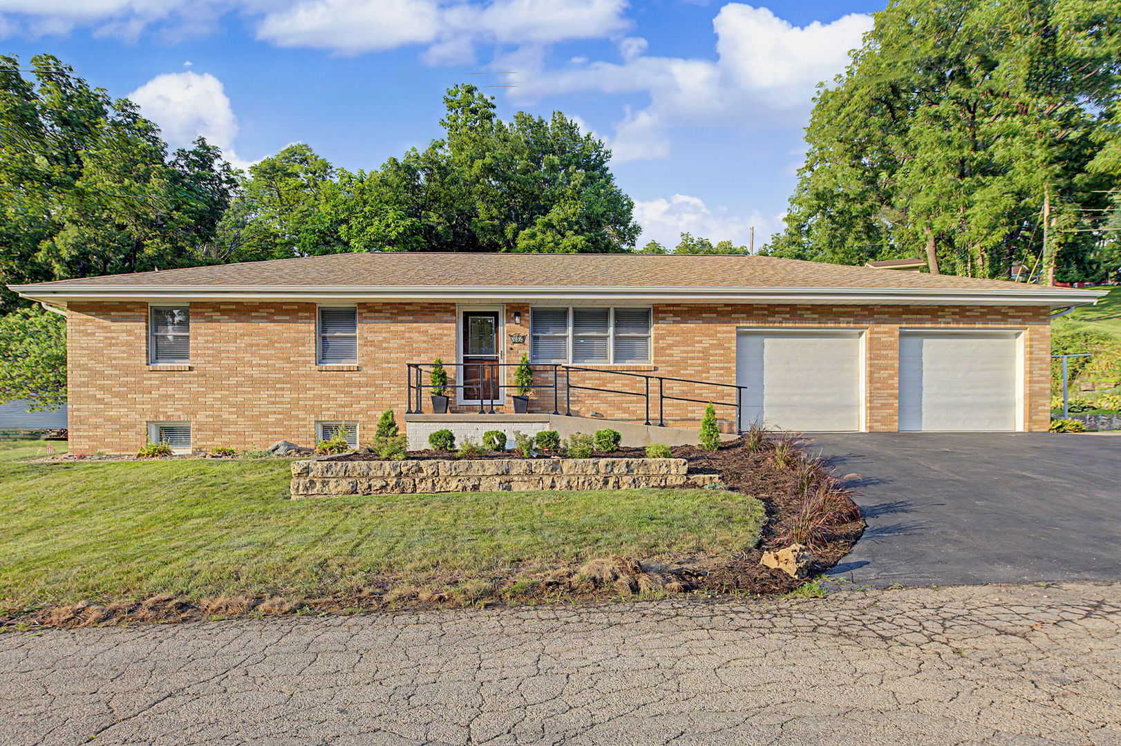 Homes for sale in Galena, IL | 402 Boggess St, Galena, IL 61036 | MLS# 12695278