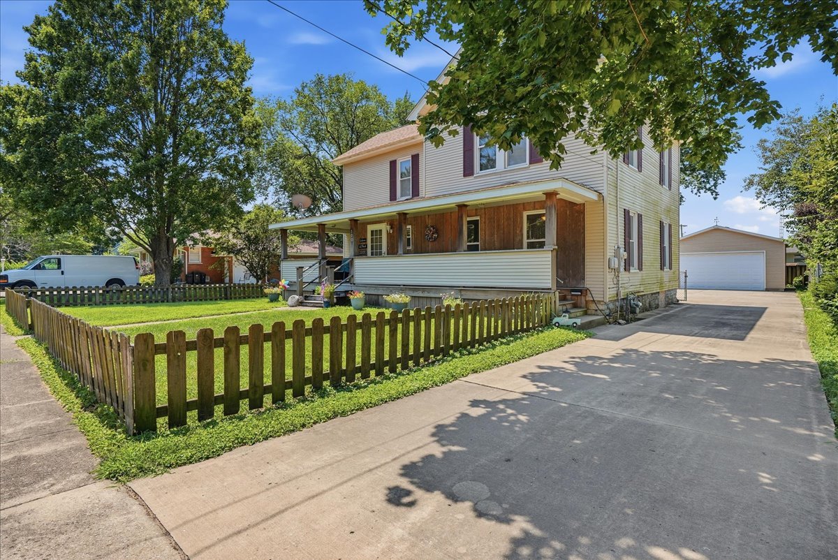 Homes for sale in Forrest, IL | 500 N Pearl St, Forrest, IL 61741 | MLS# 12695340