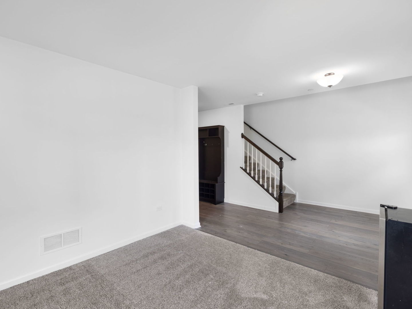 4th image of 1534 Slade Wy, Des Plaines, IL 60018 | MLS# 12695478