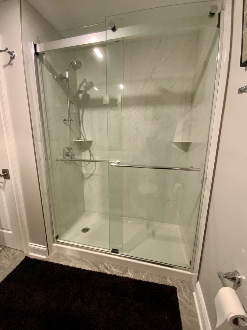 2nd image of 1290 N Western Ave, Lake Forest, IL 60045