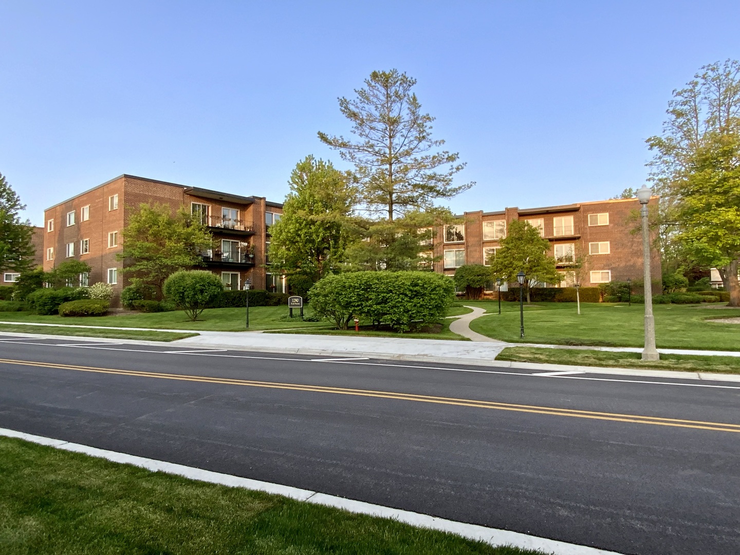 1st image of 1290 N Western Ave #103, Lake Forest, IL 60045 | MLS# 12695536
