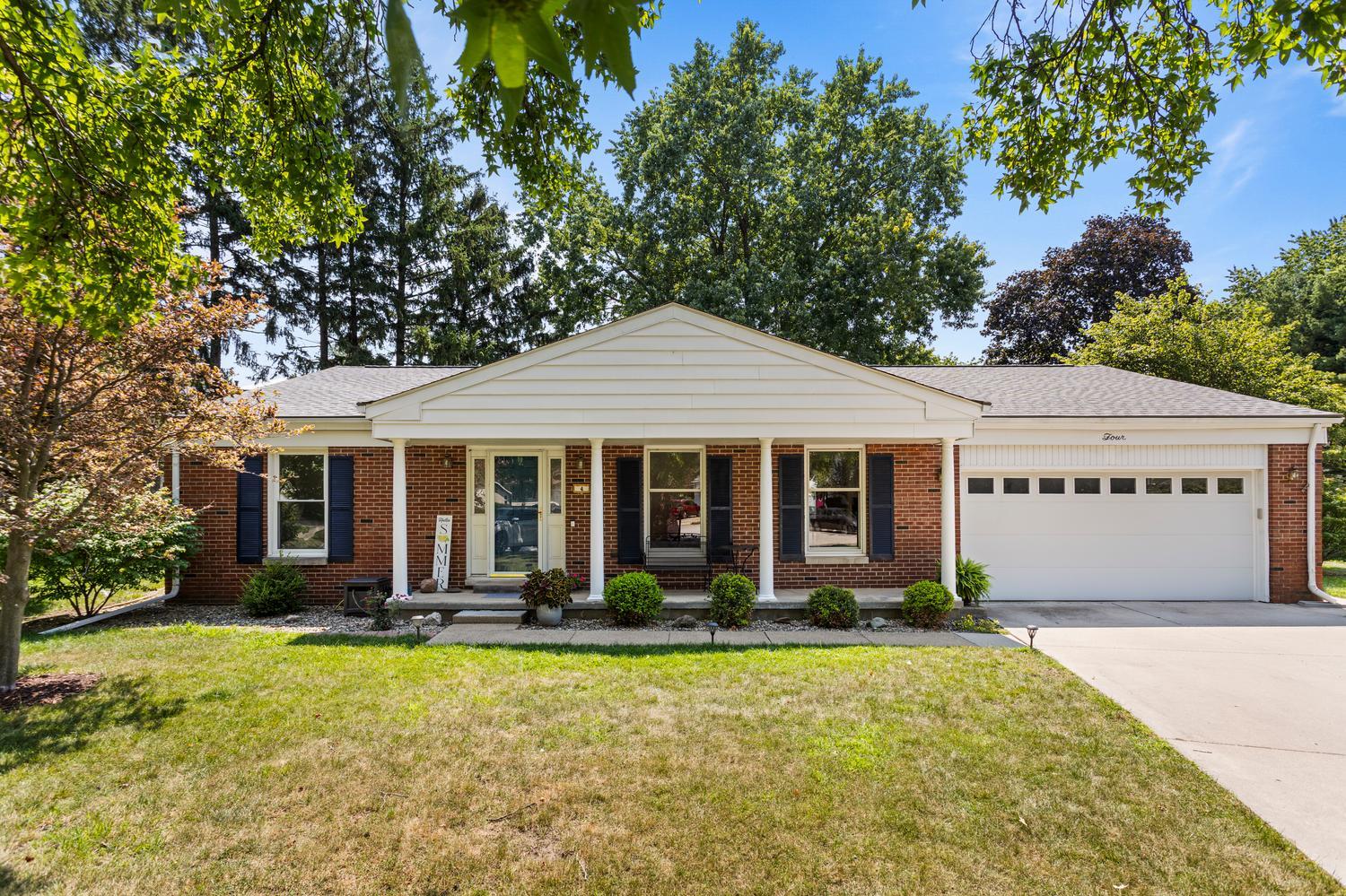 1st image of 4 Stanford Pl, Champaign, IL 61820 | MLS# 12695666