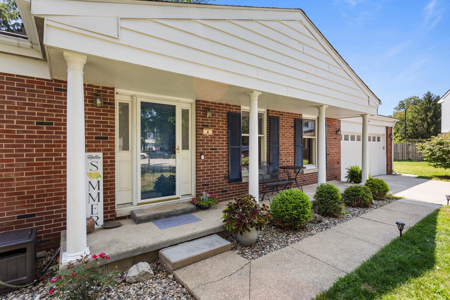 4th image of 4 Stanford Pl, Champaign, IL 61820 | MLS# 12695666