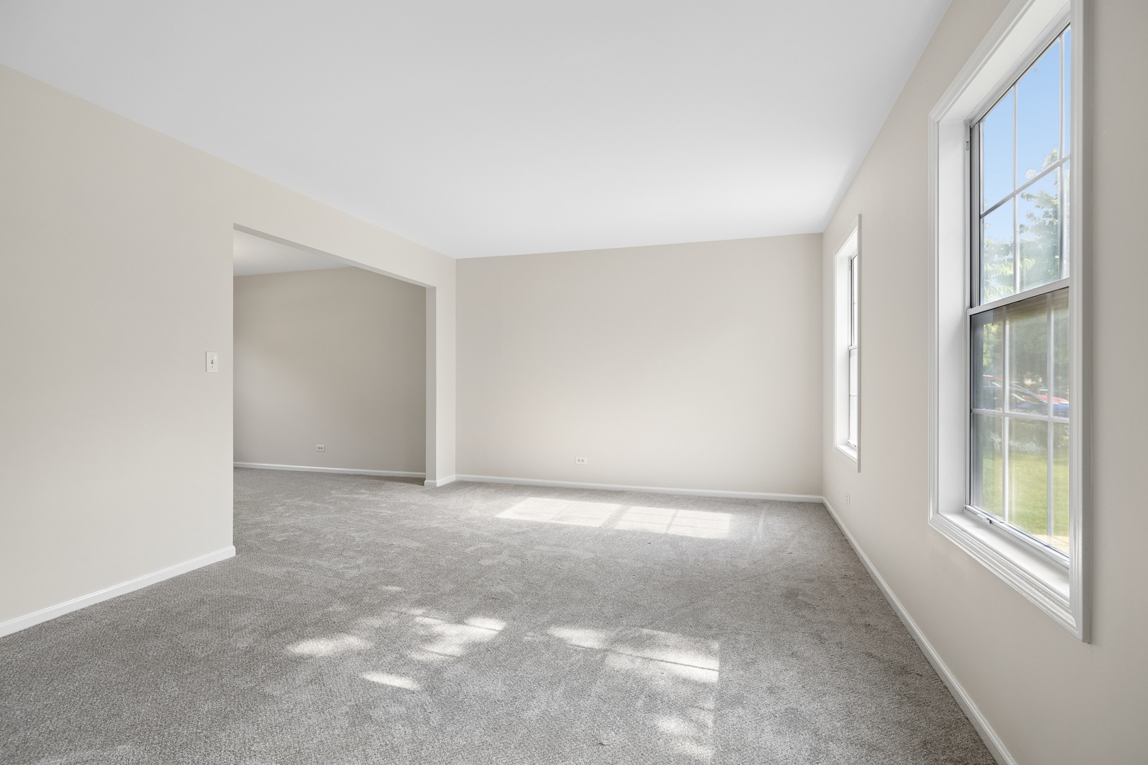 2nd image of 283 Meadowview Ln, Aurora, IL 60502 | MLS# 12695822