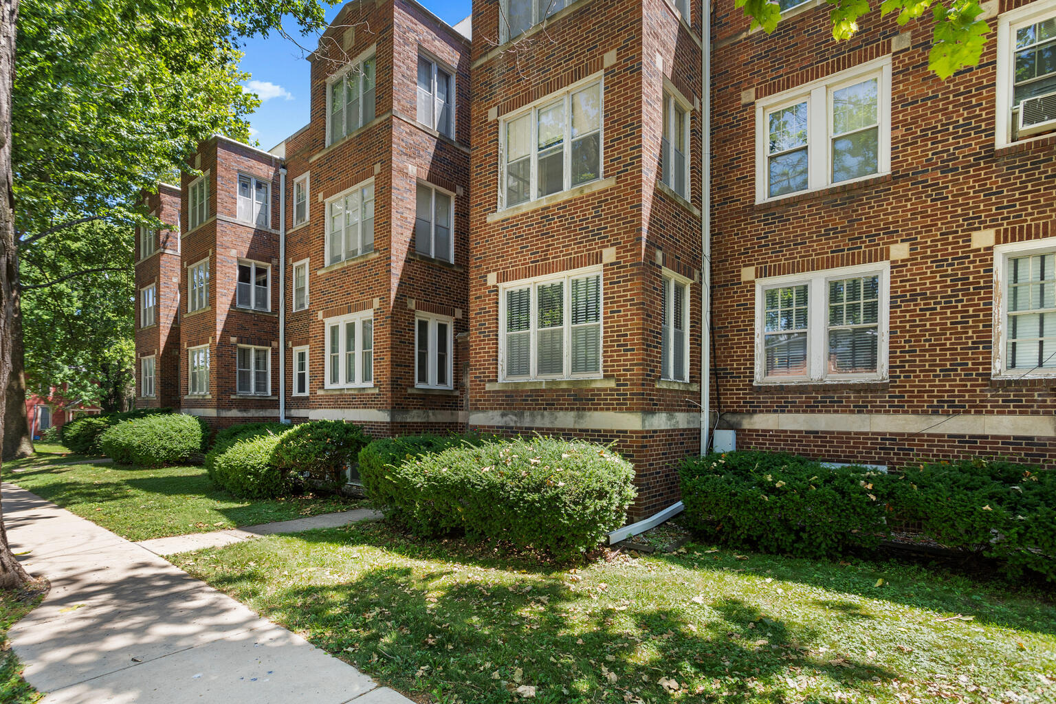 1st image of 410 N State St #4, Champaign, IL 61820 | MLS# 12695934