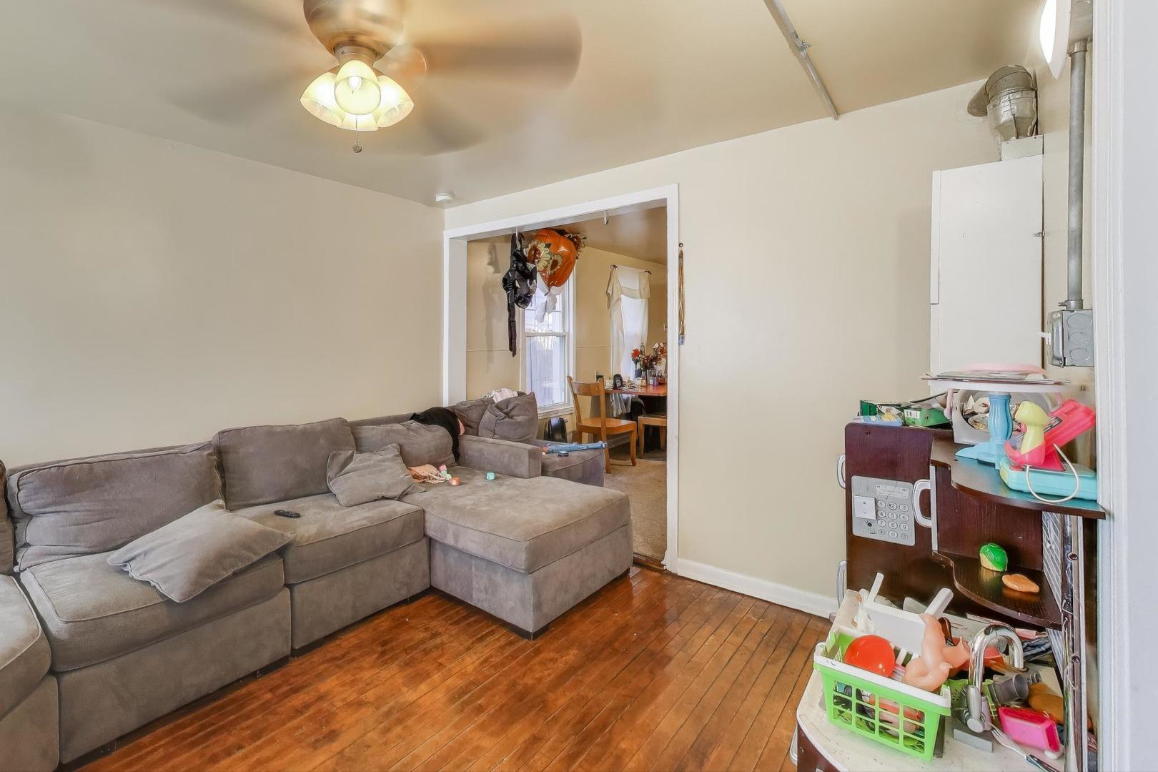 Homes for sale in Chicago, IL | 4322 N Monticello Ave, Chicago, IL 60618 | MLS# 12696057