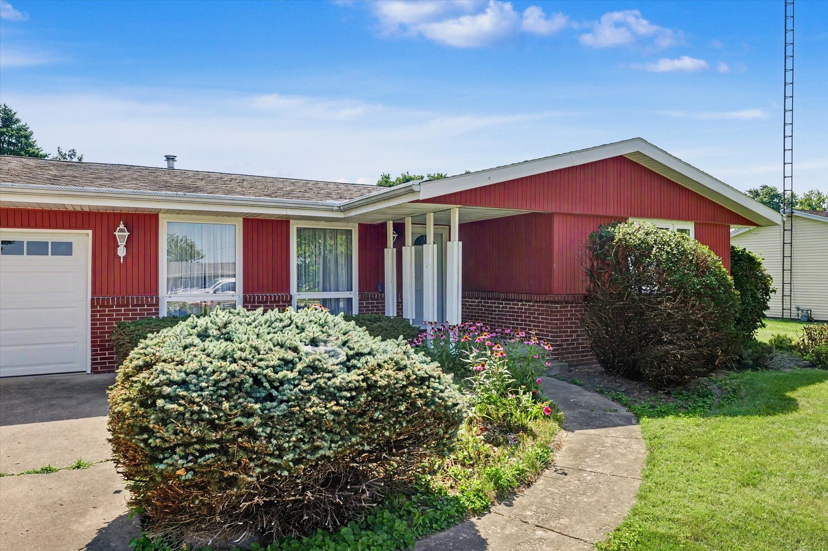 5th image of 414 S Seymour St, Oakwood, IL 61858 | MLS# 12696069