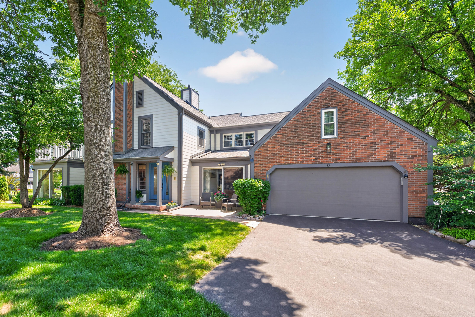 Homes for sale in St. Charles, IL | 87 Whittington Crse, St. Charles, IL 60174 | MLS# 12696105