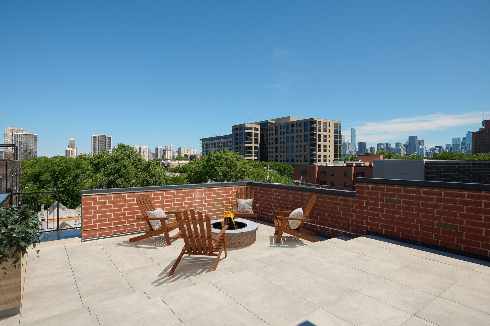 2nd image of 1629 N Burling St, Chicago, IL 60614