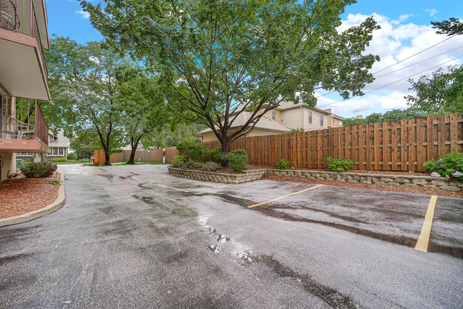 Homes for sale in Arlington Heights, IL | 225 E Wing Street, Arlington Heights, IL 60004 | Houzeo