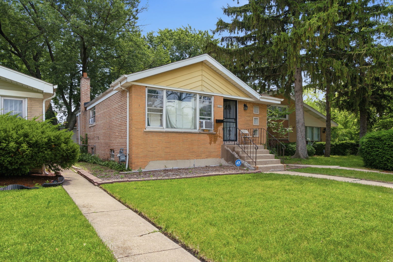 3rd image of 14533 Center Ave, Harvey, IL 60426 | MLS# 12696426