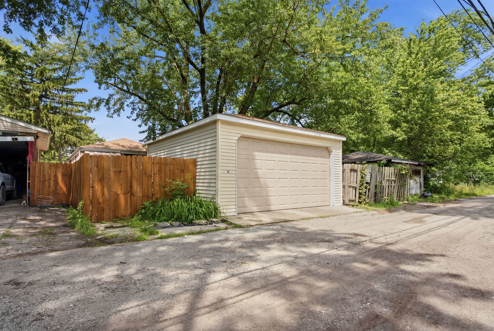 20th image of 14533 Center Ave, Harvey, IL 60426 | MLS# 12696426