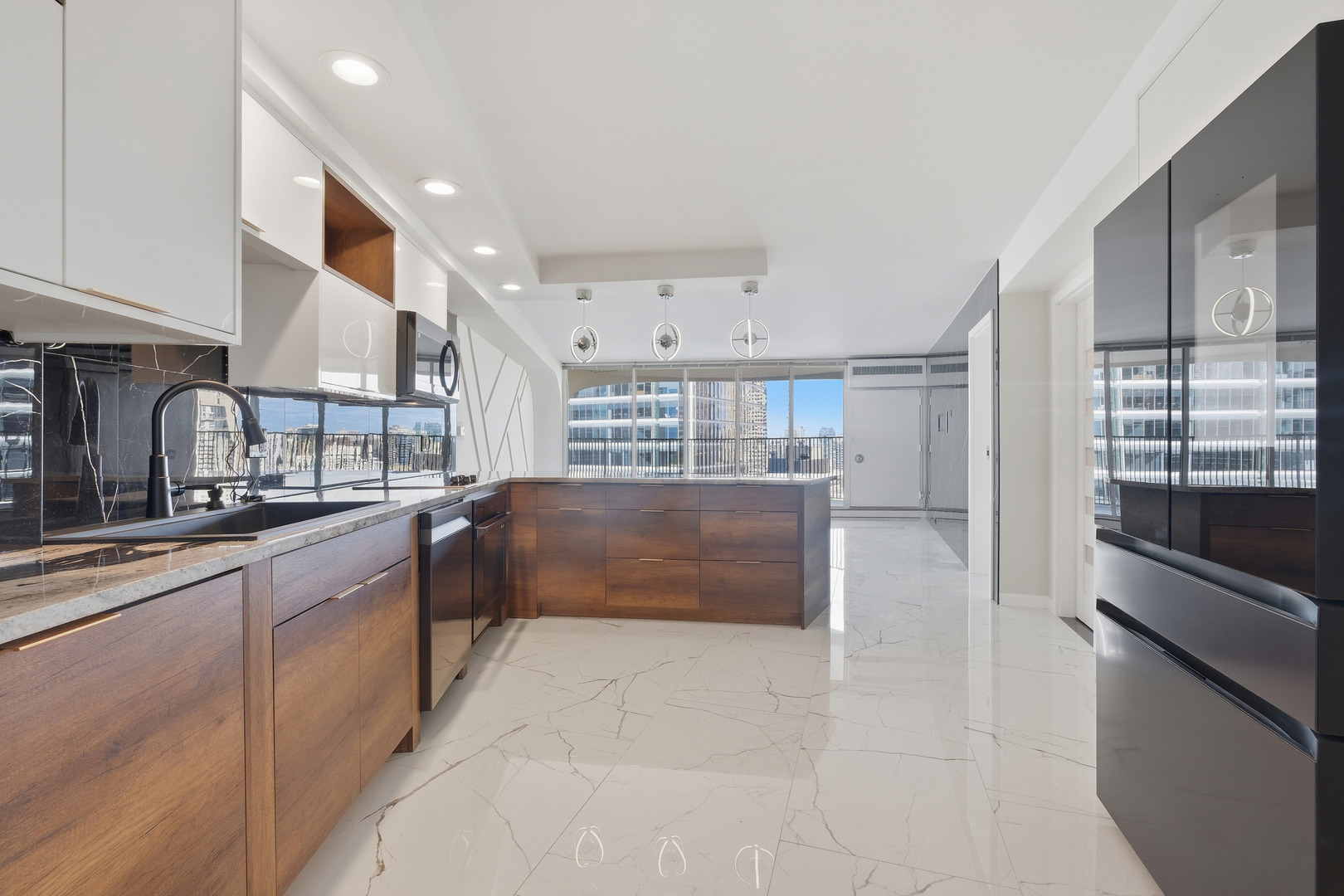3rd image of Marina City, Chicago, IL 60654