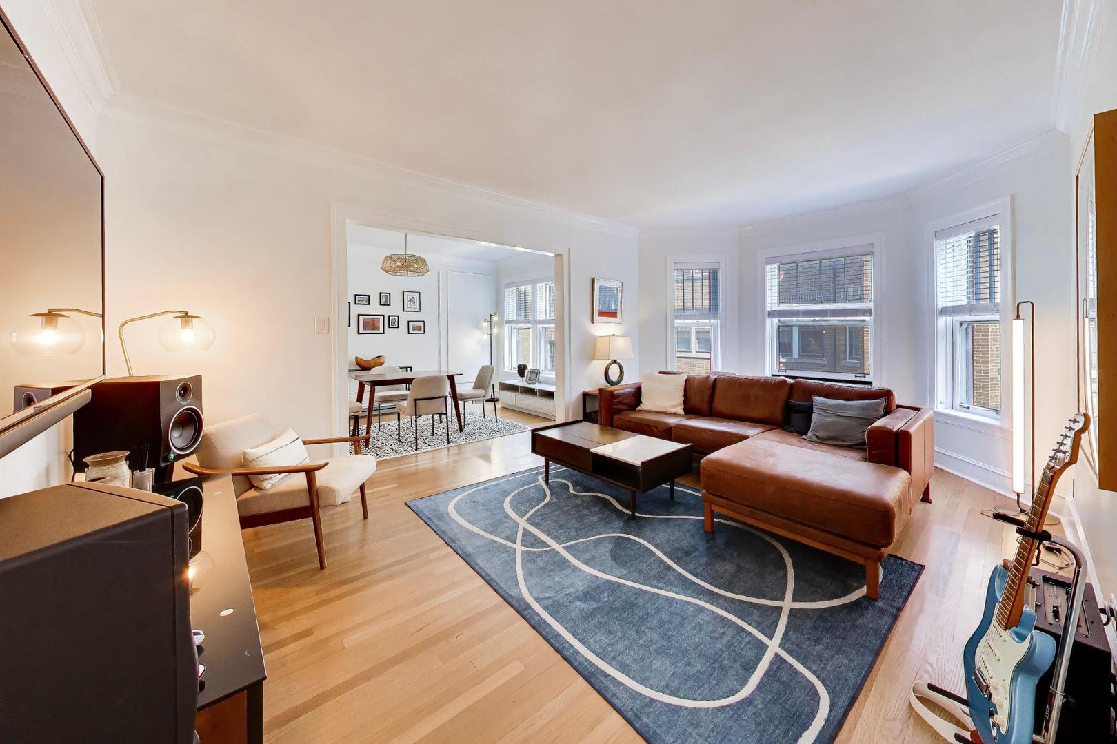 2nd image of 719 Hinman Ave #2W, Evanston, IL 60202 | MLS# 12696554