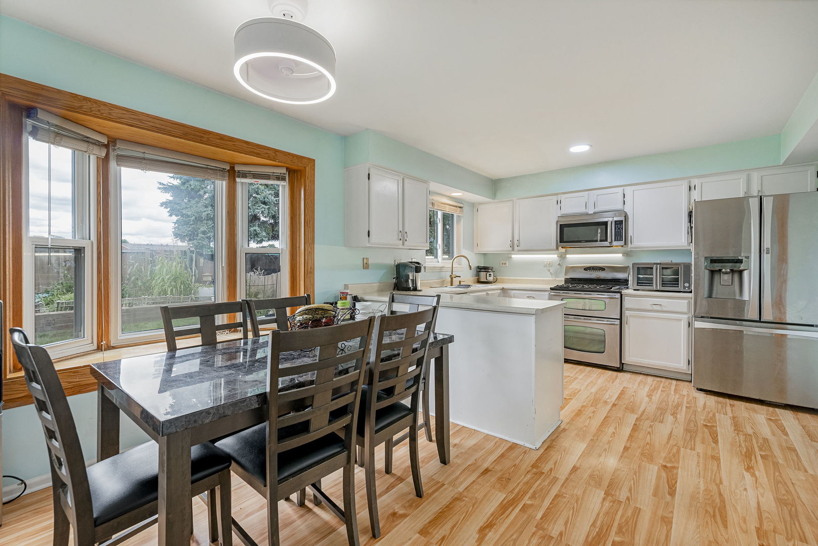 3rd image of 1311 Trinity Dr, Carol Stream, IL 60188 | MLS# 12696755