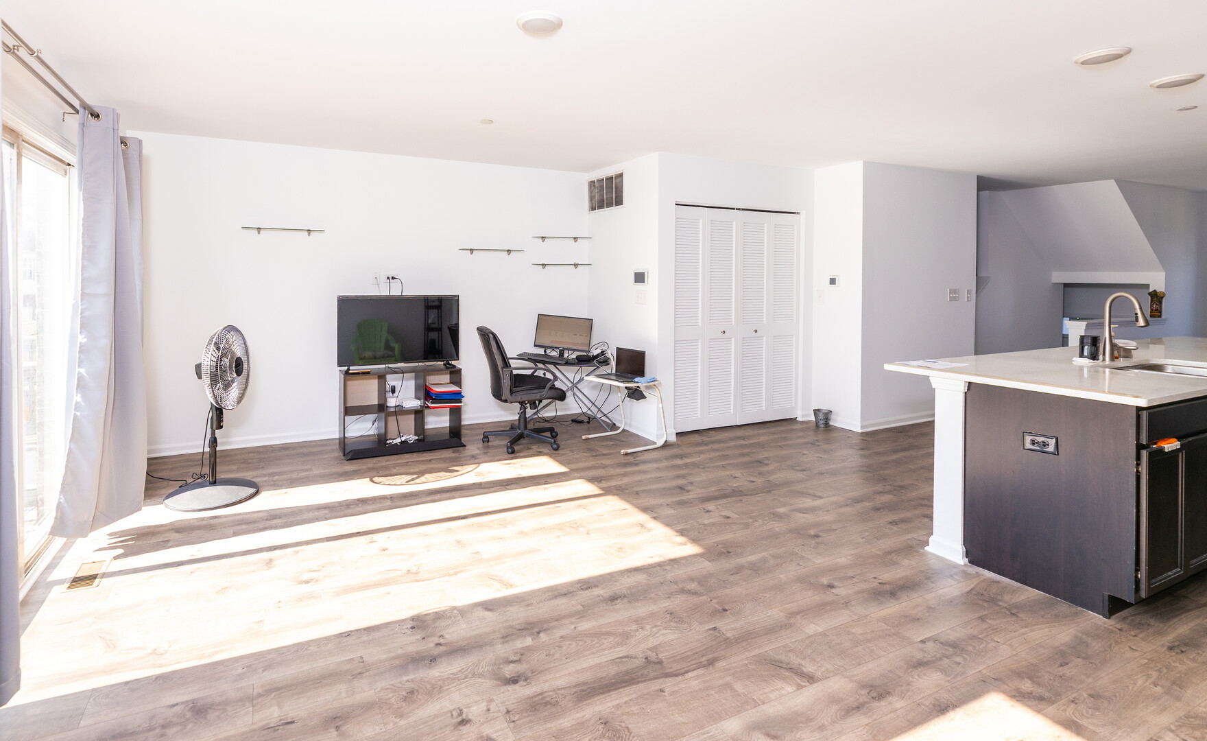 5th image of 908 Bradford Dr, Naperville, IL 60563 | MLS# 12696948