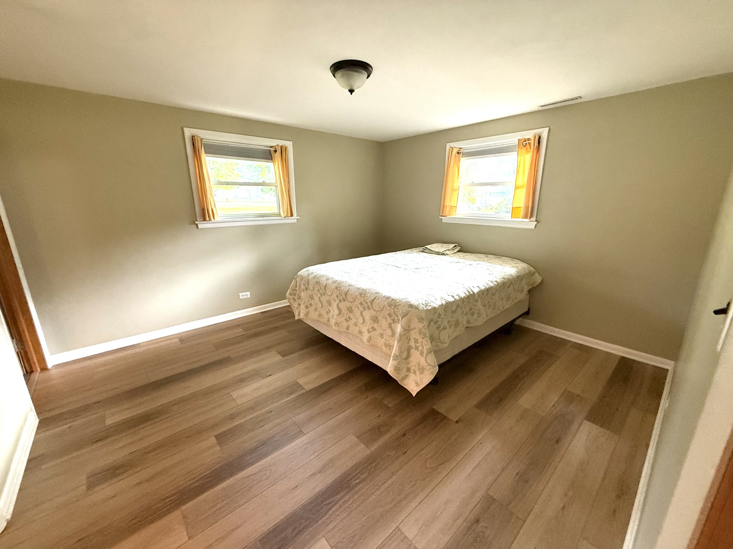 3rd image of 332 W Gartner Rd, Naperville, IL 60540 | MLS# 12696964