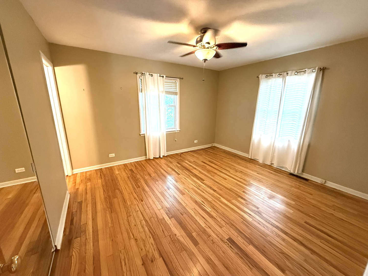 17th image of 332 W Gartner Rd, Naperville, IL 60540 | MLS# 12696964