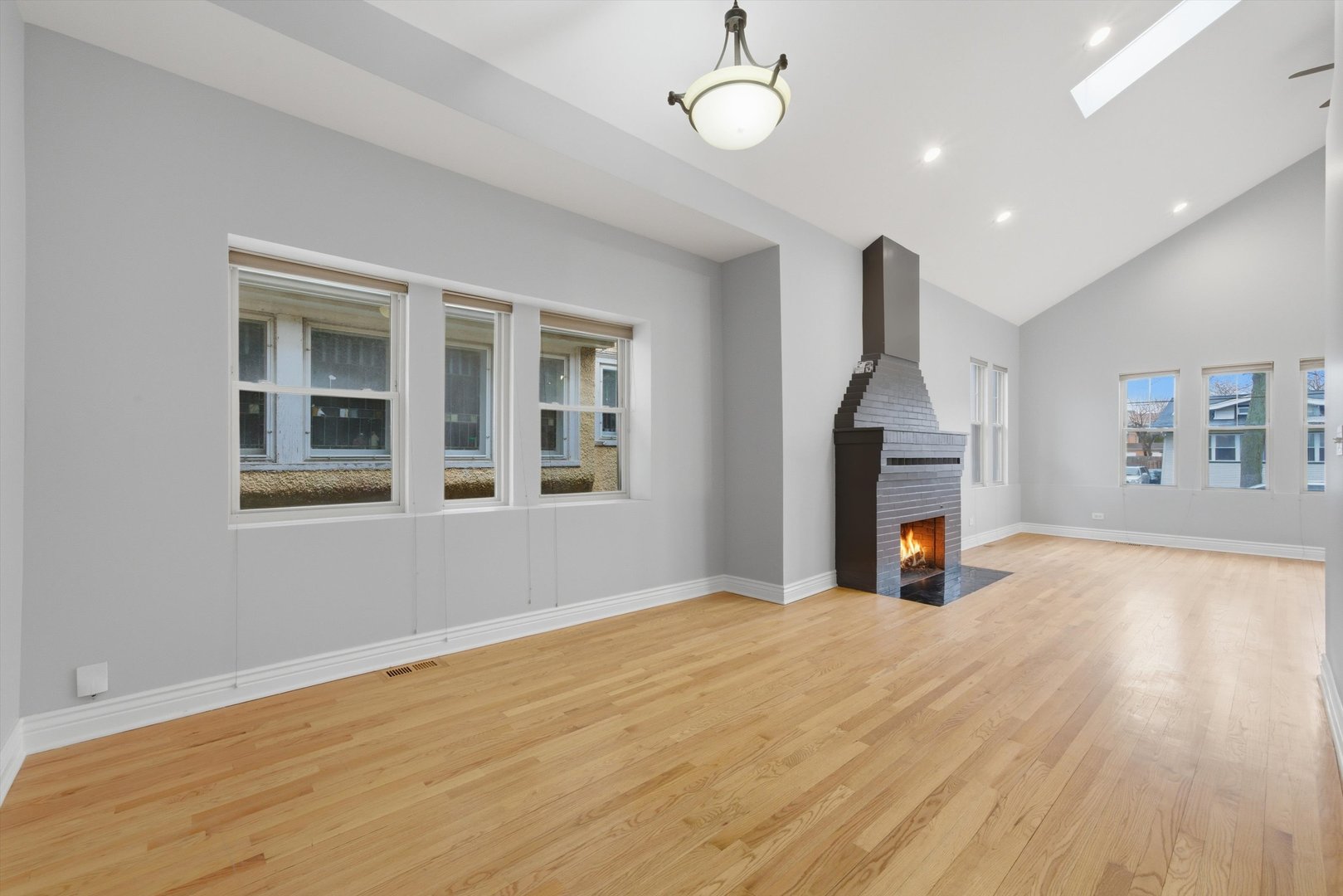 3rd image of 4545 N Lawndale Ave, Chicago, IL 60625 | MLS# 12696997