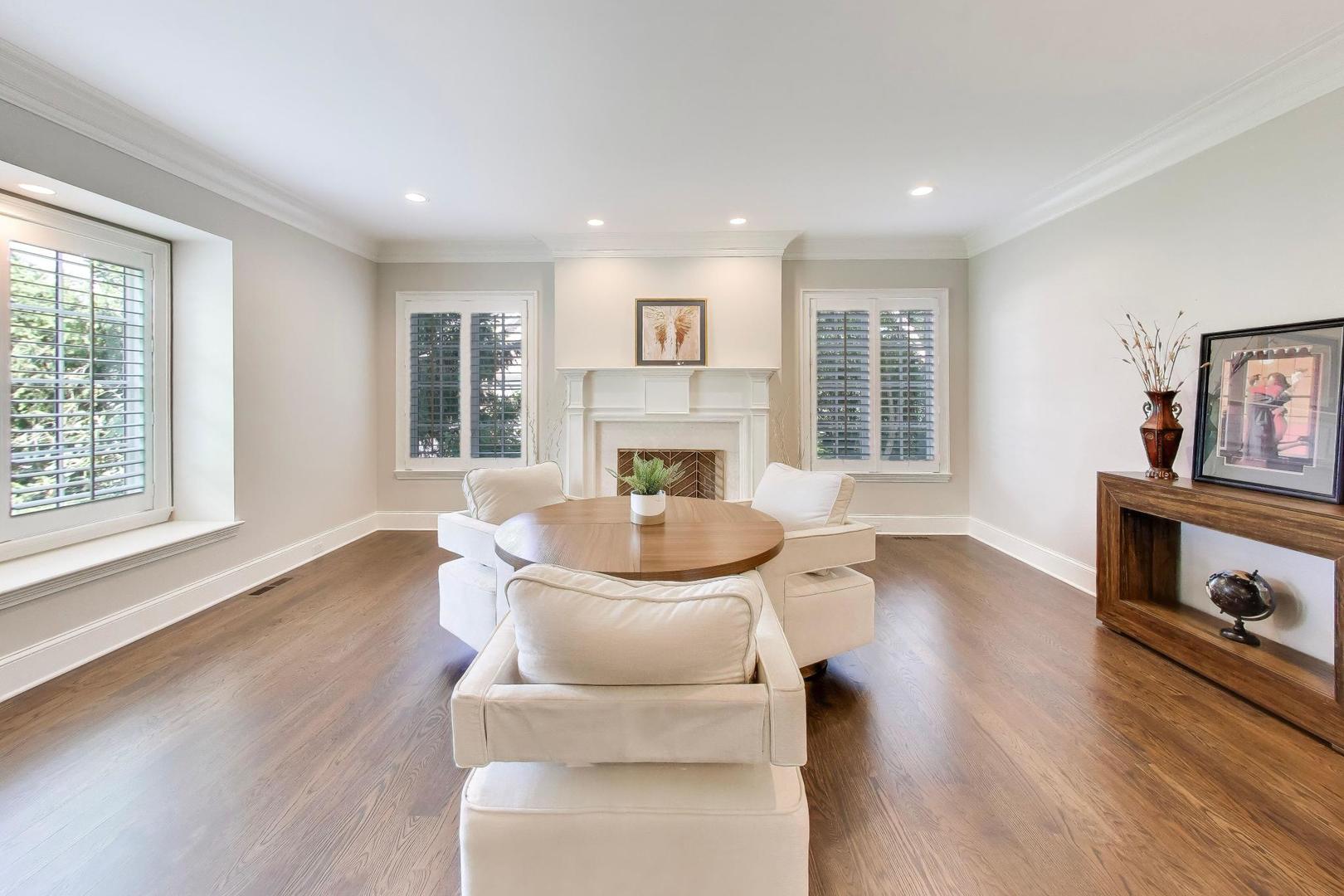 4th image of 1871 W Salisbury Ln, Lake Forest, IL 60045 | MLS# 12697027