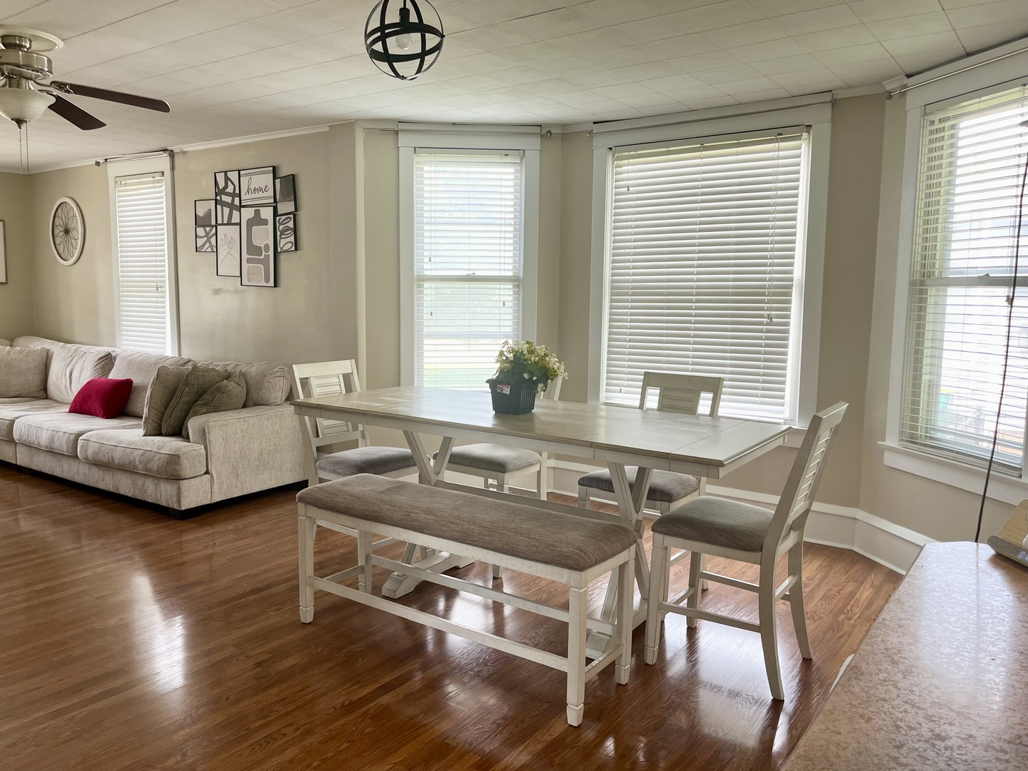 3rd image of 1420 E Main St, Streator, IL 61364 | MLS# 12697094
