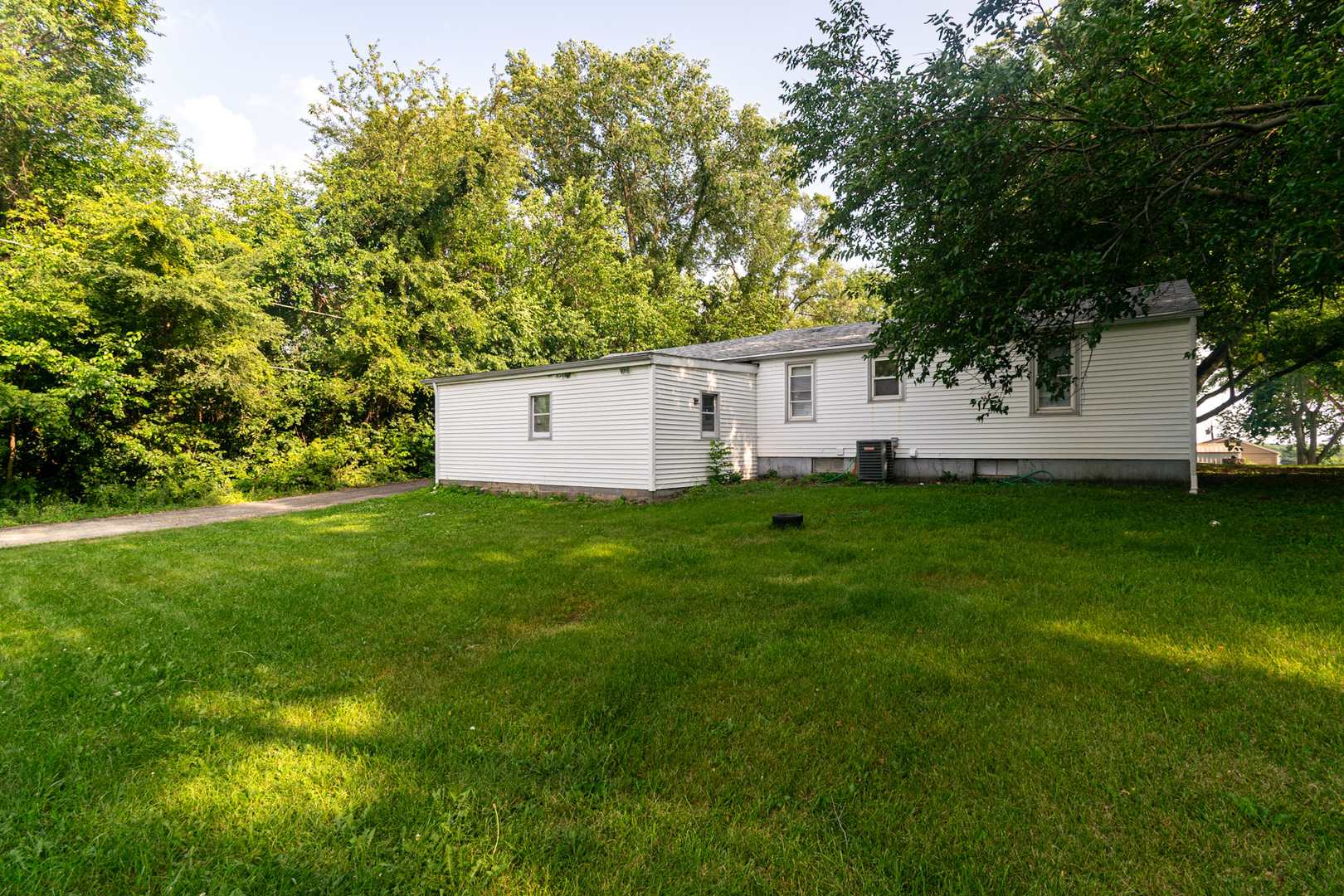 49th image of 1826 Leonard Rd, Rockford, IL 61109 | MLS# 12697133