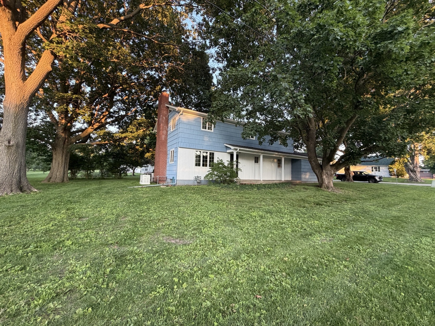 2nd image of 915 Sunset Dr, Princeton, IL 61356 | MLS# 12697206