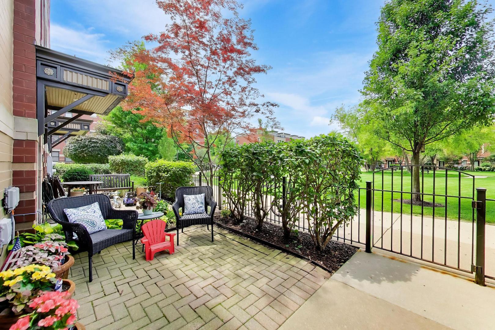 2nd image of 1005 N Kingsbury St, Chicago, IL 60610 | MLS# 12697320