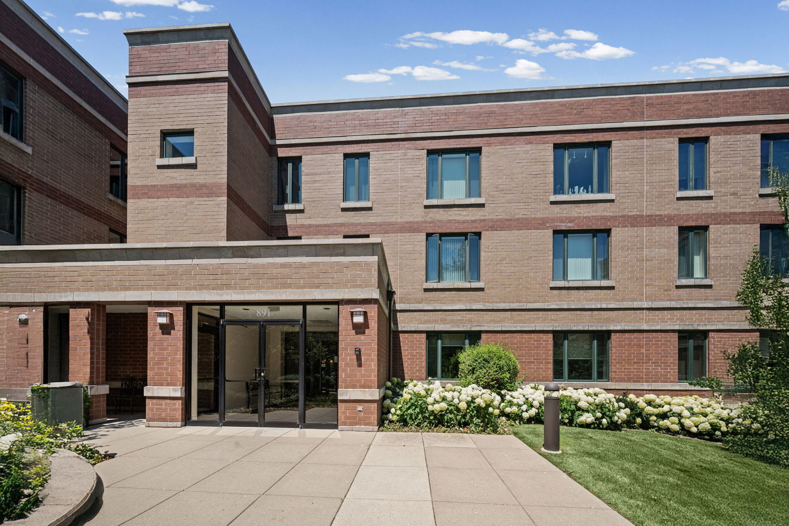 Homes for sale in Highland Park, IL | 891 Central Ave #336, Highland Park, IL 60035 | MLS# 12697341