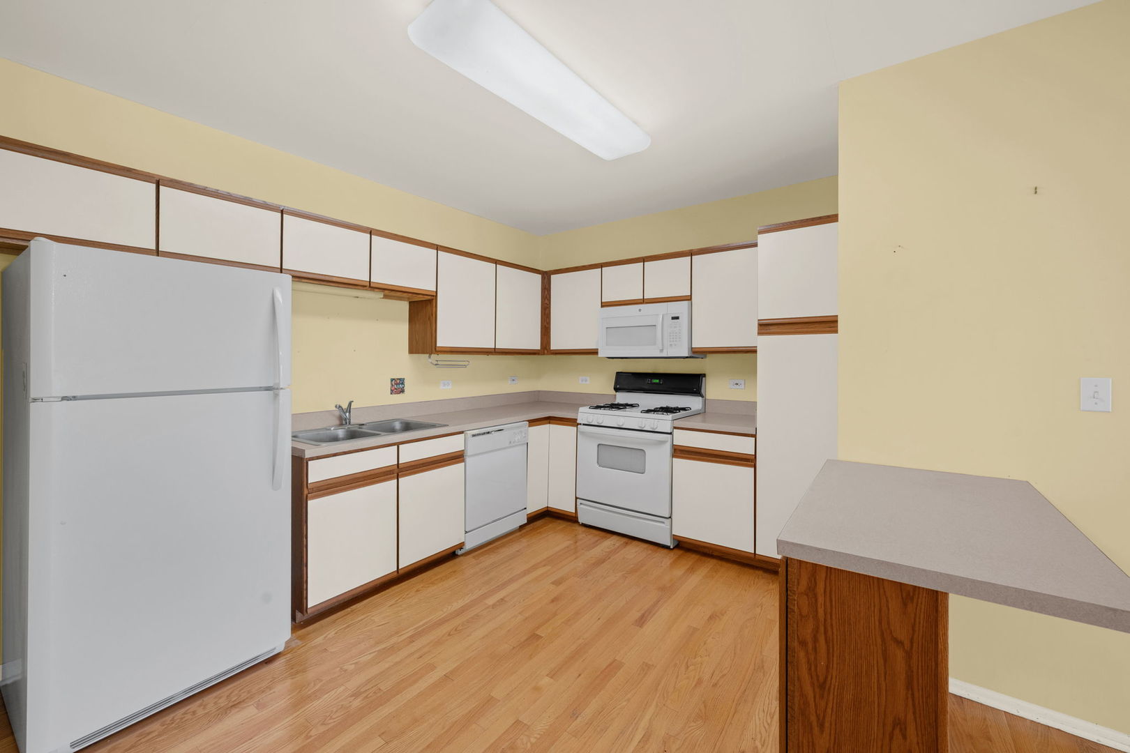 Homes for sale in Highland Park, IL | 891 Central Ave #336, Highland Park, IL 60035 | MLS# 12697341