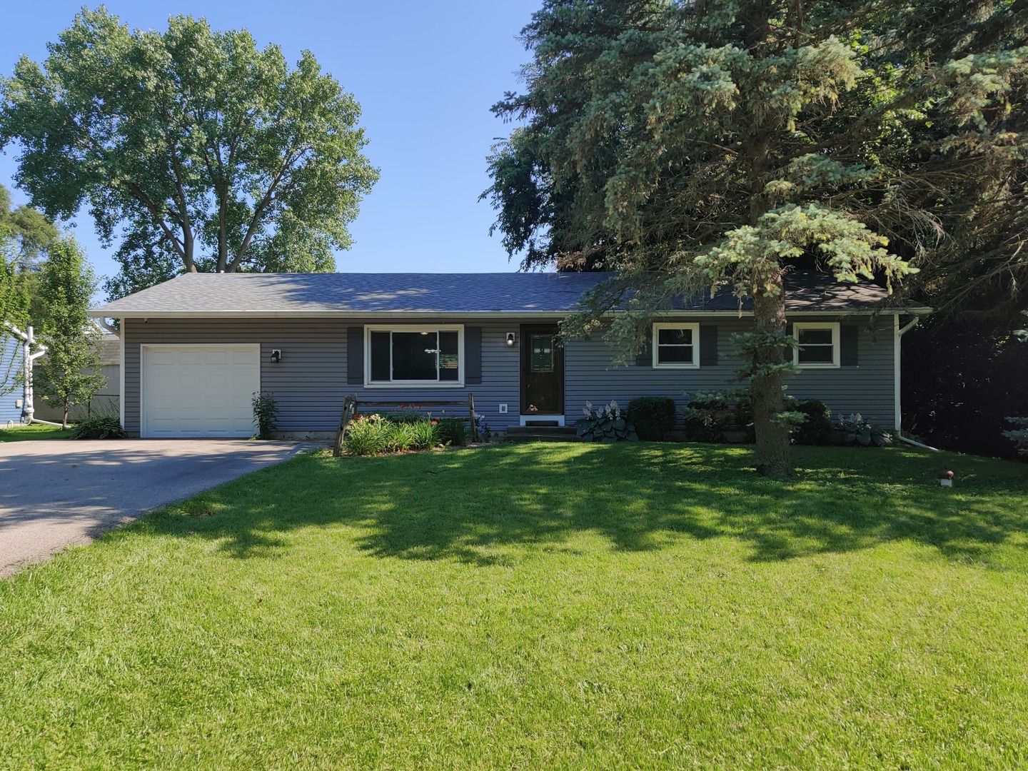 Homes for sale in Wonder Lake, IL | 7607 Gene Dr, Wonder Lake, IL 60097 | MLS# 12697429