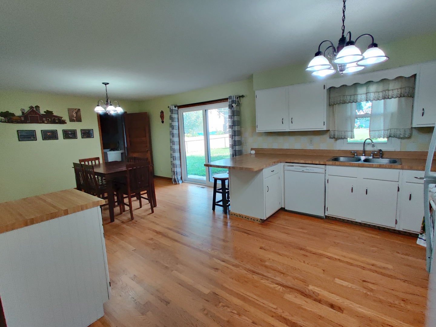 Homes for sale in Wonder Lake, IL | 7607 Gene Dr, Wonder Lake, IL 60097 | MLS# 12697429