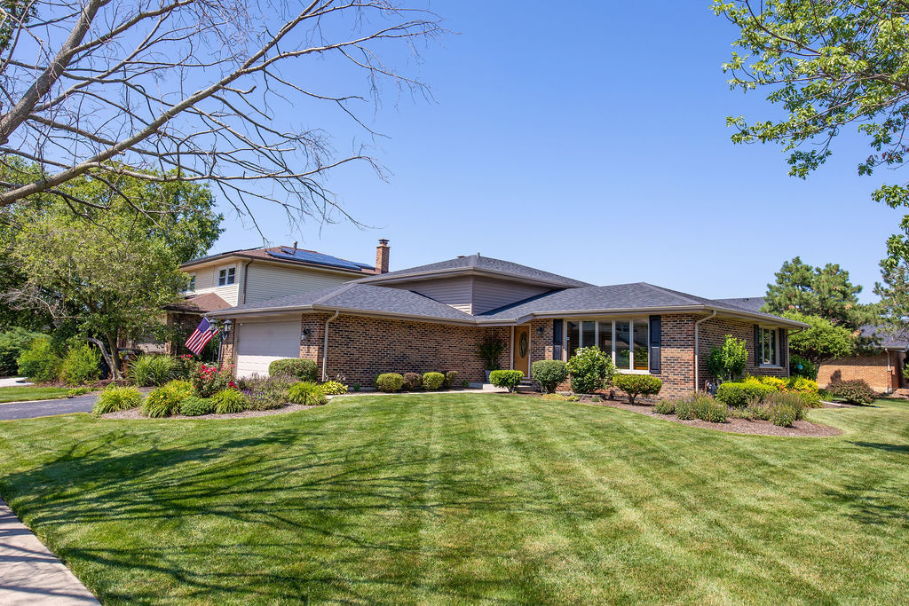 1st image of 17207 Valley Dr, Tinley Park, IL 60487 | MLS# 12697474